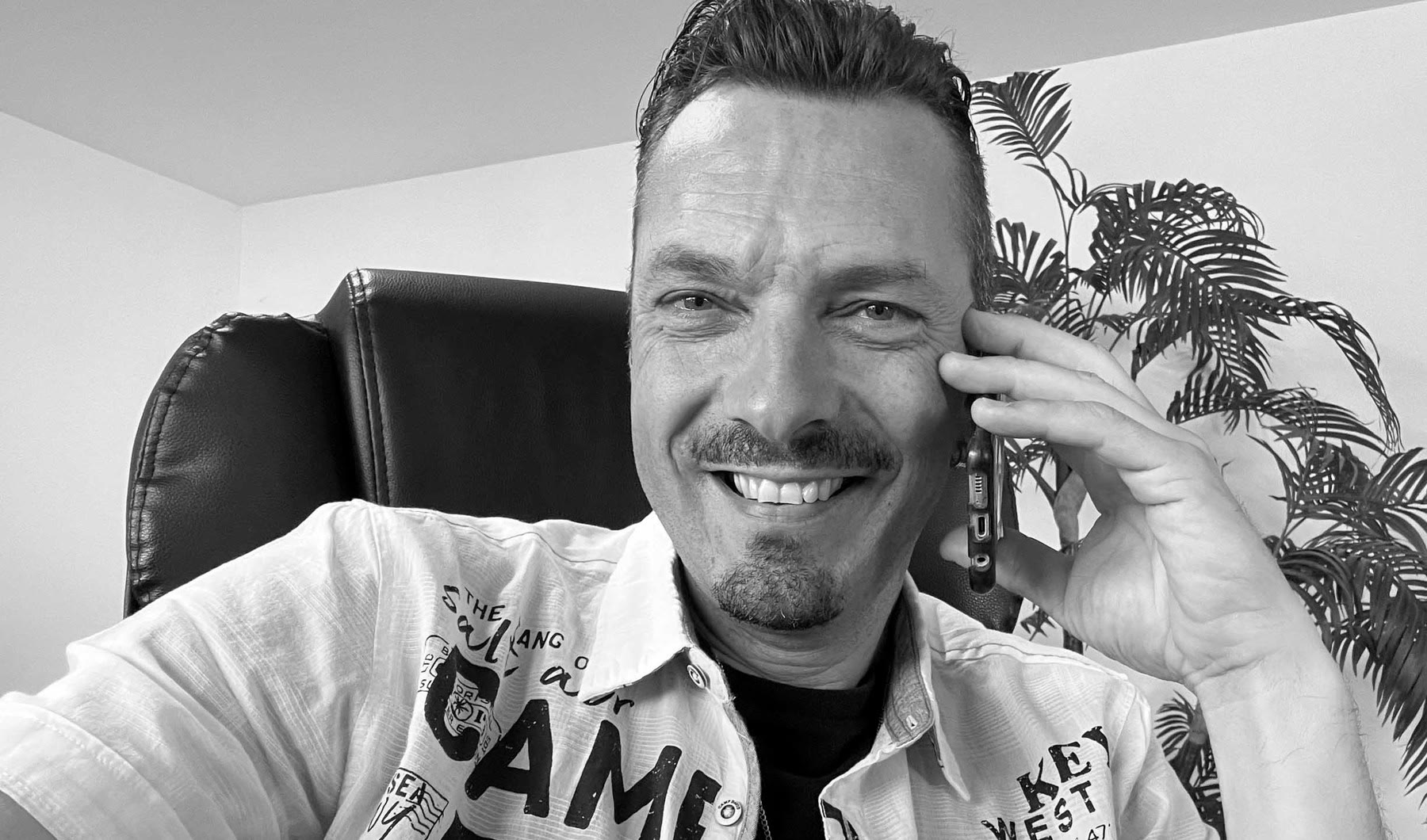Toby Meyer am Telefon